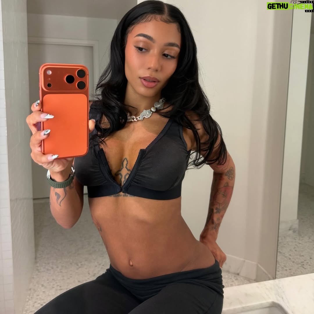 Coi Leray - 798.2K Likes - Surprise 😍 it’s 2026 and I’m still the baddest b*tch 🤷🏽‍♀️❤️🆑