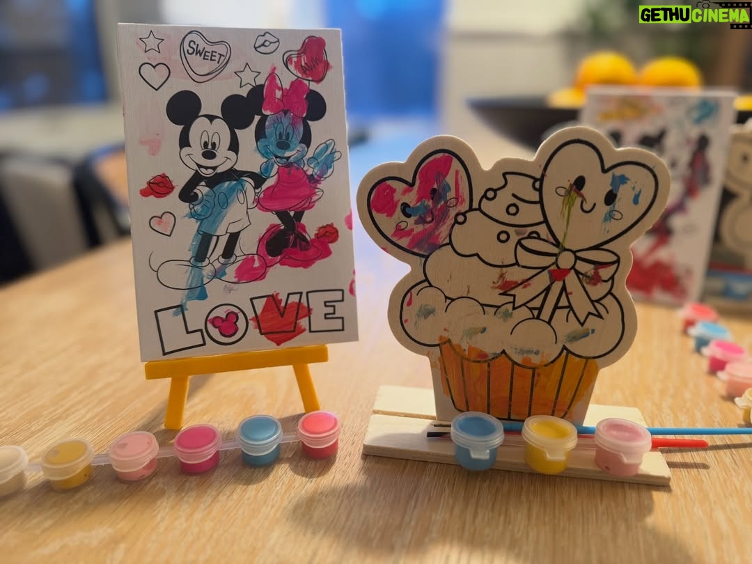 Constance Wu - 0.9K Likes - Valentines painted by my kids ❤️ages 5 and 2 🥰