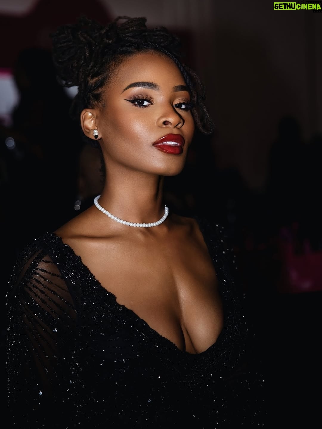 Courtney Randolph - 3 Likes - I had the honor of attending the @thebombfashionshow during New York Fashion Week. Thank you for having me!

Dress: @chicandholland @eveleighstyle 
Shoes: @christianlouboutin 
Purse: @ysl 
Stylist: @bwrightback_design 
Hair: @hairby.styles 
MUA: @courtneykrandolph 

Photo Credits: @joymalonephotography @shagarigerardphotography @voneciacarswell @gettyimages @gettyfashion @gettyentertainment @shutterstock 

#fashionbombdaily #nyfw #newyorkfashionweek
