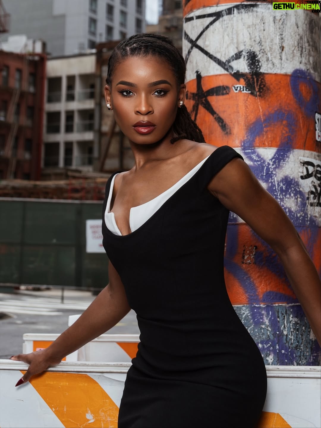 Courtney Randolph - 388 Likes - Modern elegance. Manhattan edge.

Photographer: @crystalsmileyphotography 
Dress: @biancaandbridgett @eveleighstyle 
Shoes: @dior