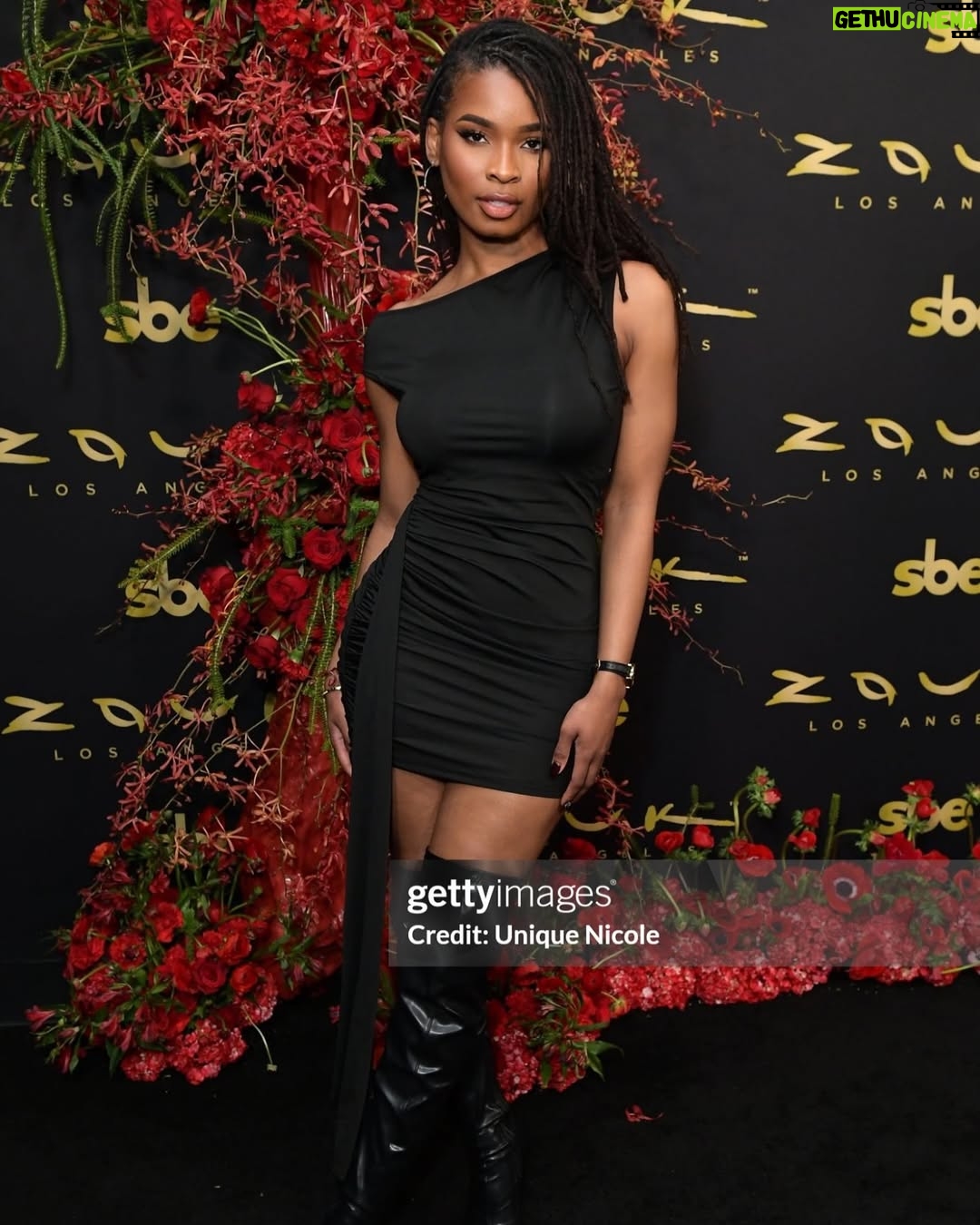 Courtney Randolph - 1.4K Likes - Don’t gotta edit, check the Getty

#temptationisland #netflix @zoukla @zoukgrouplv @netflix #realitytv #toohottohandle