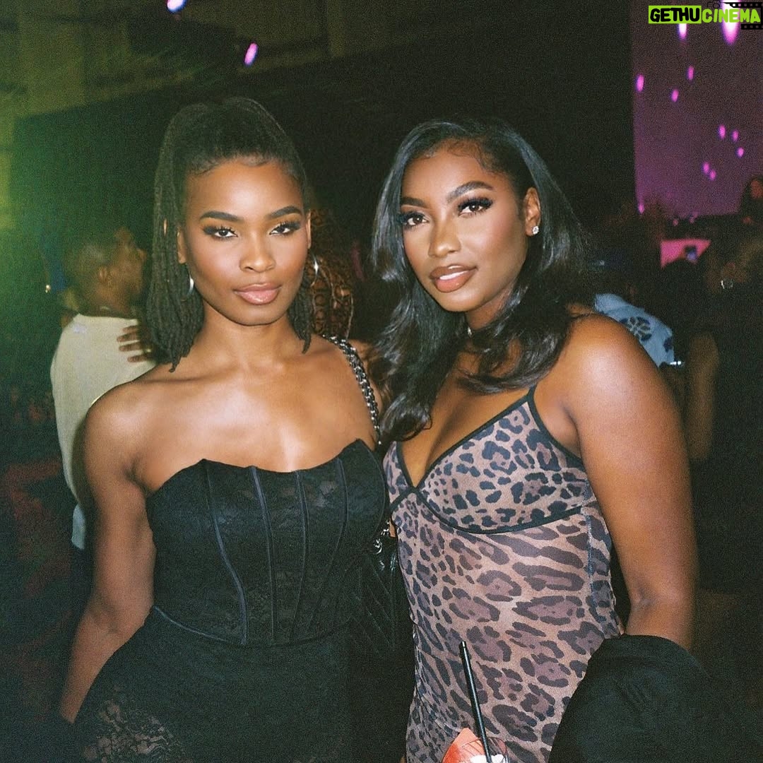 Courtney Randolph - 1.3K Likes - Zendaya said it best…I want to put this song “night” on replay.

Let’s throw it back to an unforgettable night that lives in my head rent free 🖤

Sorry guys, My life is so lowkey I post 5 years later 😅

#artbasel #miami #artbasel2024