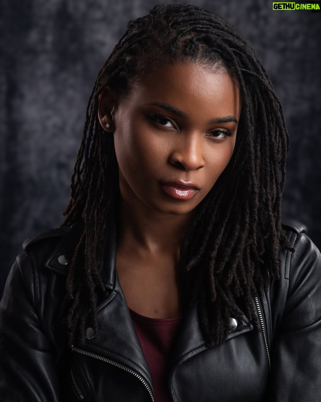Courtney Randolph - 1K Likes - Shoutout to @zachariah_shoots for doing a phenomenal job on my acting digitals 🎬

If your looking for someone to take your headshots in LA, I highly recommend booking him.

#actor #actorheadshots #actorheadshot #laactor #losangelesactor #hollywoodactor #newyorkactor #losangelesmodel #houstonmodel #newyorkmodel #actorslife