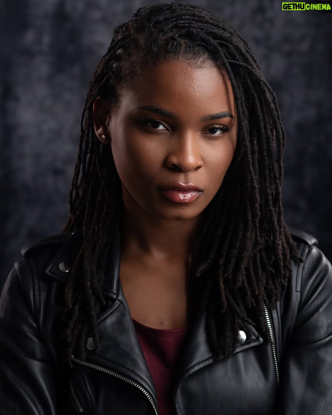 Courtney Randolph - 1K Likes - Shoutout to @zachariah_shoots for doing a phenomenal job on my acting digitals 🎬

If your looking for someone to take your headshots in LA, I highly recommend booking him.

#actor #actorheadshots #actorheadshot #laactor #losangelesactor #hollywoodactor #newyorkactor #losangelesmodel #houstonmodel #newyorkmodel #actorslife