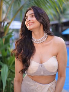 Actress Daisy Shah HD Photos and Wallpapers March 2026