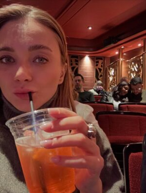 Damla Sönmez Instagram - Make a dump they said…
to farewell 2025 they said.
Mostly unseen moments of 2025.
Teşekkürler 2025, not aldık. 📝
2026’dan alacağımız var. ✨