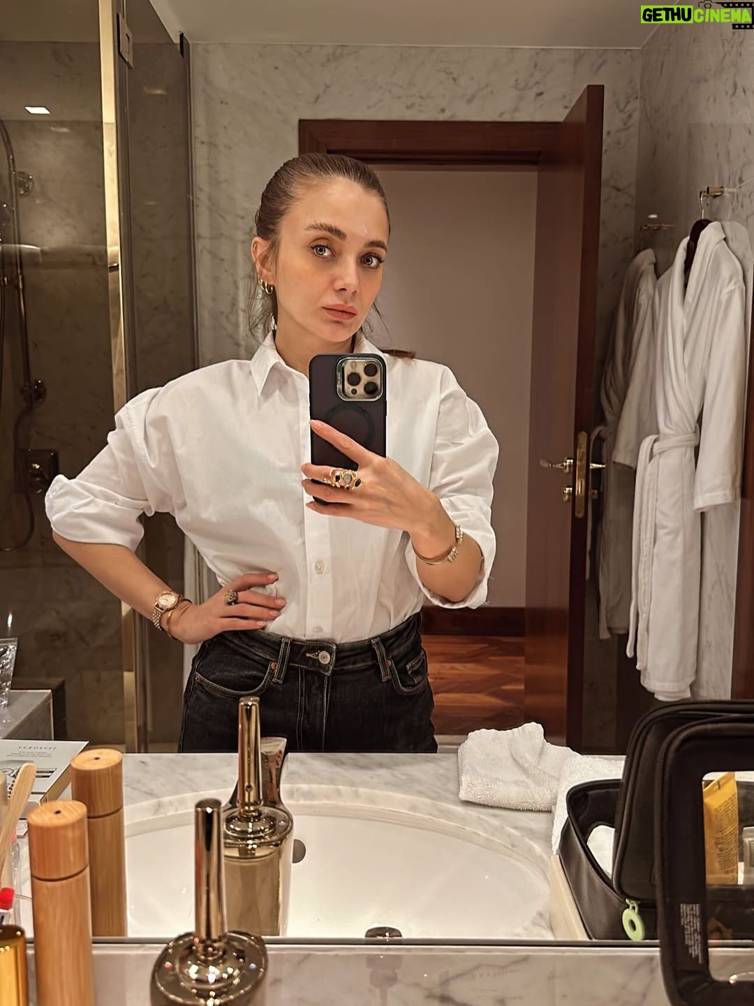 Damla Sönmez - 54.9K Likes - Make a dump they said…
to farewell 2025 they said.

Mostly unseen moments of 2025.
Teşekkürler 2025, not aldık. 📝
2026’dan alacağımız var. ✨