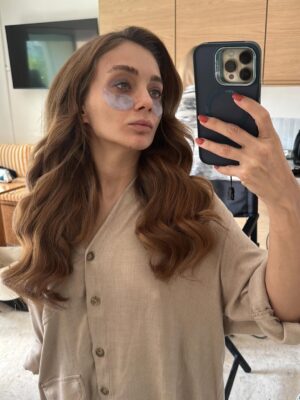 Damla Sönmez Instagram - Make a dump they said…
to farewell 2025 they said.
Mostly unseen moments of 2025.
Teşekkürler 2025, not aldık. 📝
2026’dan alacağımız var. ✨
