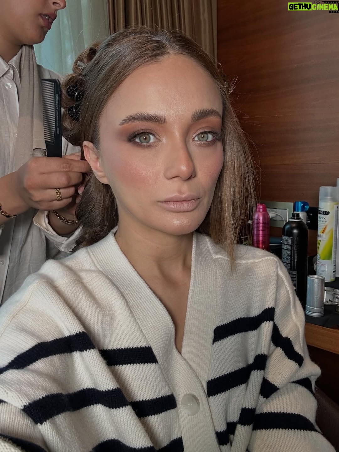 Damla Sönmez - 54.9K Likes - Make a dump they said…
to farewell 2025 they said.

Mostly unseen moments of 2025.
Teşekkürler 2025, not aldık. 📝
2026’dan alacağımız var. ✨
