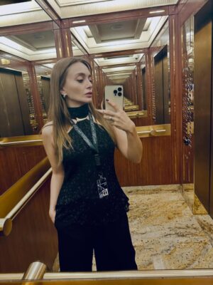 Damla Sönmez Instagram - Make a dump they said…
to farewell 2025 they said.
Mostly unseen moments of 2025.
Teşekkürler 2025, not aldık. 📝
2026’dan alacağımız var. ✨
