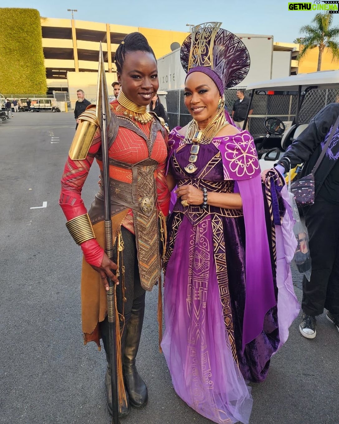 Danai Gurira - 210.9K Likes - Reflecting back on 2025 as I step into 2026. So much to thank God for: the blessings, the love, family, the people I got to spend time with, all the new people I got to work with, and the new places I got to visit for the first time (Budapest! Poland! Morocco! Senegal!). I am also thankful for every lesson learned, the struggles and all the wisdom they wrought, how that prepares me all the more for the year ahead. 2026. Let’s do this. Happy New Year, everyone!

#2025 #RIPPapi #AndrewLincoln @almasi.arts #GoréeIsland #MonumentdelaRenaissanceAfricaine