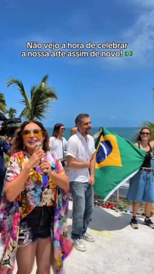 Daniela Mercury Instagram - Hoje é um dia histórico para o cinema nacional e para a nossa arte. Já estamos em clima de comemoração por aqui! Hoje o #Oscars é nosso!!! 🇧🇷🏆

#DanielaMercury #OAgenteSecreto #WagnerMoura