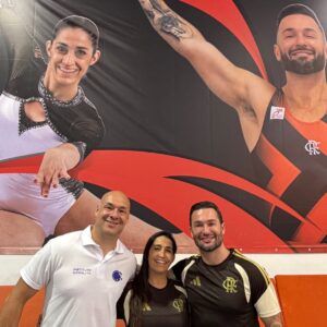 Daniele Hypólito Instagram - Uma vez flamengo sempre flamengo!
20 anos de casa ❤️❤️❤️
Irmãos hypolito