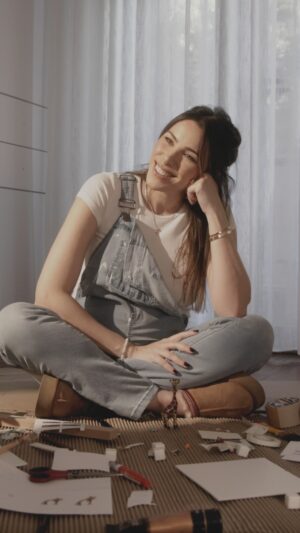 Daniella Rahme Instagram - Made with love 💙🦒
#DaniellaRahme #دانييلا_رحمه