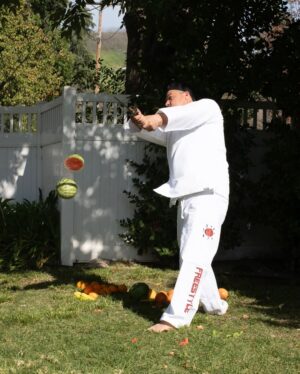 Danielle Fishel Instagram - Fruit ninja at Topanga’s house 🍍🍊🍉🍌🥷

Everything’s a Competition, out now!