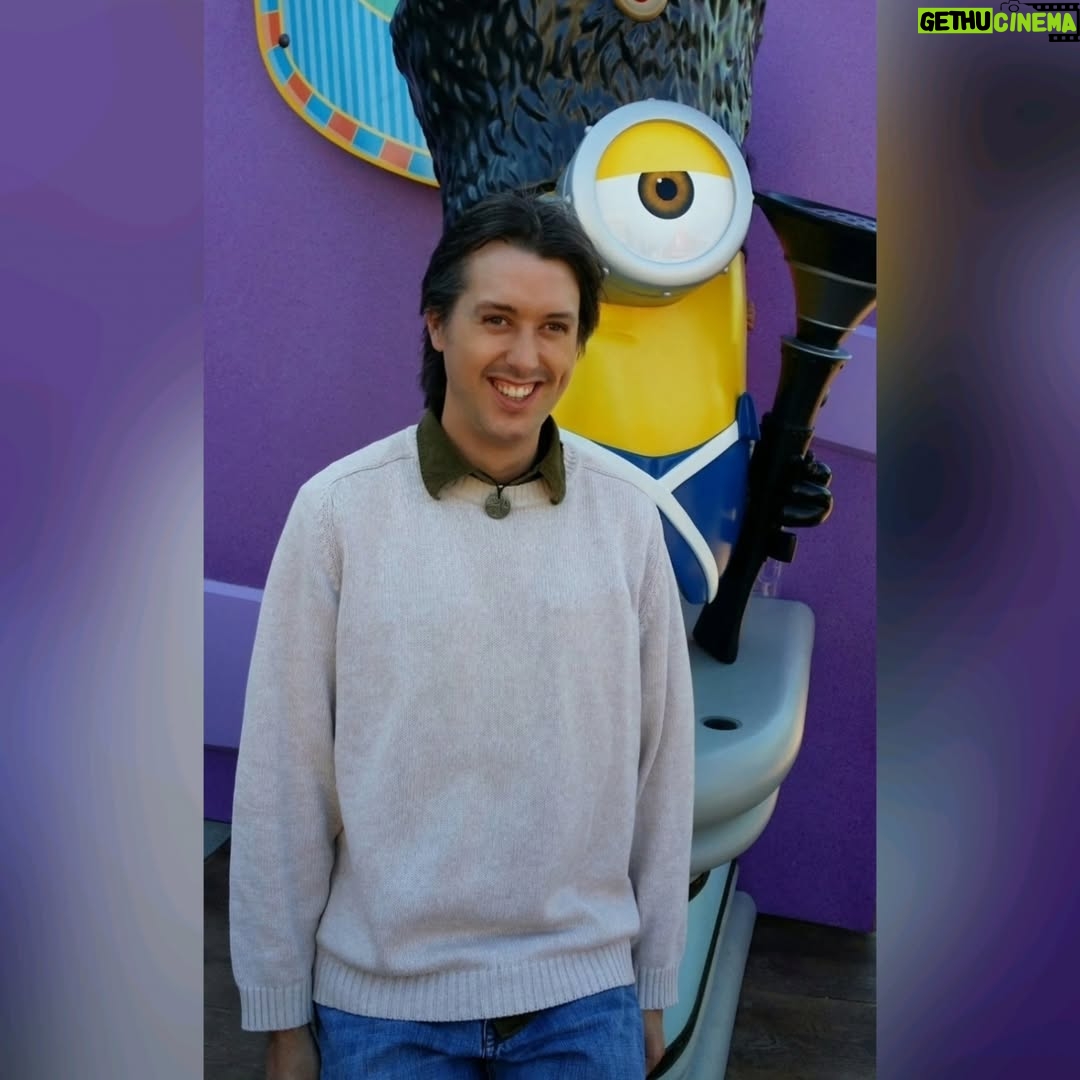 Darcy Donavan - 31.7K Likes - Today my heart is shattered. 💔

We lost our sweet Ian. Colon cancer turned into complication after complication… and yesterday sepsis took his kidneys and lungs. It all happened so fast. He seemed so healthy, so strong. None of us were ready for this.😢💔

Ian wasn’t just a friend. He was a brother from another mother to me. 🤍 He was light. He was laughter. He was that rare soul who showed up, every single time.

When I was really, really sick, he sent me flowers just to make me smile. 🌸 He surprised me with my favorite food when my dog passed away. 🍩 One year he literally went all the way to Universal Studios to make sure I had that special donut that was my favorite on my birthday. That was Ian. Thoughtful. Joyful. Always in a good mood. Always giving. Always loving.❤️

He was an incredible friend to me… and to my sister, who is completely devastated right now. We all are. The world feels dimmer without him in it.😢

Please, cherish every moment with the people you love. Hug them tighter. Call them back. Forgive quicker. Life can change in a heartbeat, and sometimes you don’t get another chance.❤️

If you have someone like Ian in your life, someone who shows up, who brings light, who makes you better just by being in the room, tell them today what they mean to you. 🕯️

Tonight, I’m asking you to light a candle for Ian. 🙏Pray for his family. And count your blessings.

Rest easy, my beautiful friend. Thank you for loving us so well. Until we meet again. 🙏❤️🤍✨

#Ian #RestInPeace #GoneTooSoon #CherishEveryMoment #GratefulHeart TrueFriendship LightACandle CountYourBlessings 🕊️