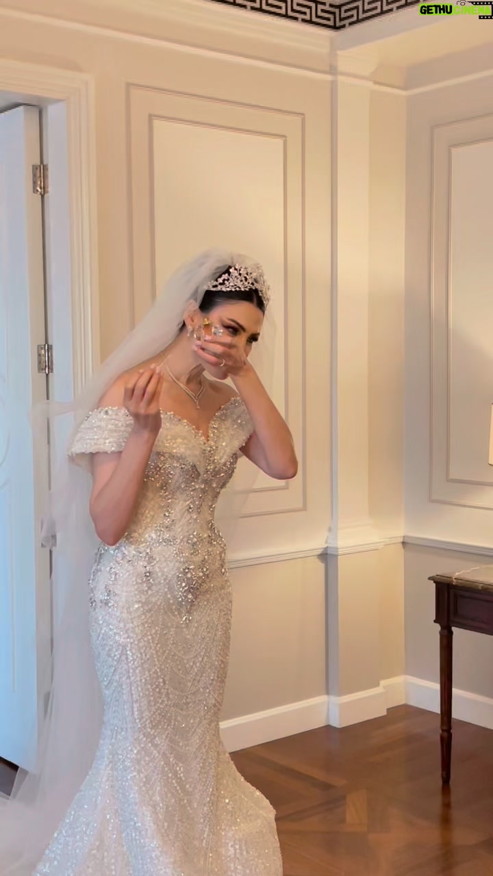 Dareen Haddad - 56.1K Likes - I love you ♾️ Ibrahim El Khashab
Special thanks for 
@michael5inco @sayed5inco thank you sooooo much really ❤️❤️❤️❤️🙏🙏
Makeup by the best @abeer.style
We love you @shalldesigns

👰🏻‍♀️❤️❤️
Dress @sayed5inco 
Hotel @palazzoversacedubai 
Makeup & Hair @abeer.style 
Press & photographer @ghadaktata 
Dress & accessories @michael5inco 
Parfum @michaelcincobeauty
Designer @shalldesigns
Jewellery @aviola.jewelry 
Organisation @impactmanagementae