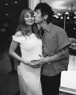 Debby Ryan Instagram - they say it doesn’t rain much in california but we got caught in a downpour of shower love. friends flew in from denver, atlanta, new york, canada, random work & touring & made time to welcome this baby to the world before we went home to columbus ✨
skye hoppus ily, thank you for all you teach me & opening your home and heart and rallying the squad for this west coast celebration of new life 🐣

thank you @sanamceline @isabellejlange c/o @chrishoran20 & @nhinako_makeup @brazilianbodybar for getting me clothed & ready ✨
photos by @fog.again