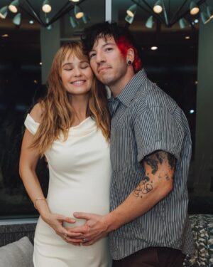 Debby Ryan Instagram - they say it doesn’t rain much in california but we got caught in a downpour of shower love. friends flew in from denver, atlanta, new york, canada, random work & touring & made time to welcome this baby to the world before we went home to columbus ✨
skye hoppus ily, thank you for all you teach me & opening your home and heart and rallying the squad for this west coast celebration of new life 🐣

thank you @sanamceline @isabellejlange c/o @chrishoran20 & @nhinako_makeup @brazilianbodybar for getting me clothed & ready ✨
photos by @fog.again