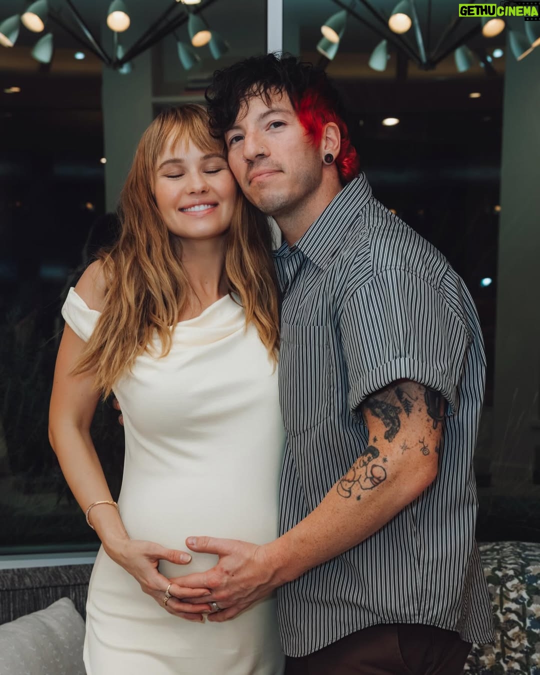 Debby Ryan - 4.6 Million Likes - they say it doesn’t rain much in california but we got caught in a downpour of shower love. friends flew in from denver, atlanta, new york, canada, random work & touring & made time to welcome this baby to the world before we went home to columbus ✨
skye hoppus ily, thank you for all you teach me & opening your home and heart and rallying the squad for this west coast celebration of new life 🐣

thank you @sanamceline @isabellejlange c/o @chrishoran20 & @nhinako_makeup @brazilianbodybar for getting me clothed & ready ✨
photos by @fog.again