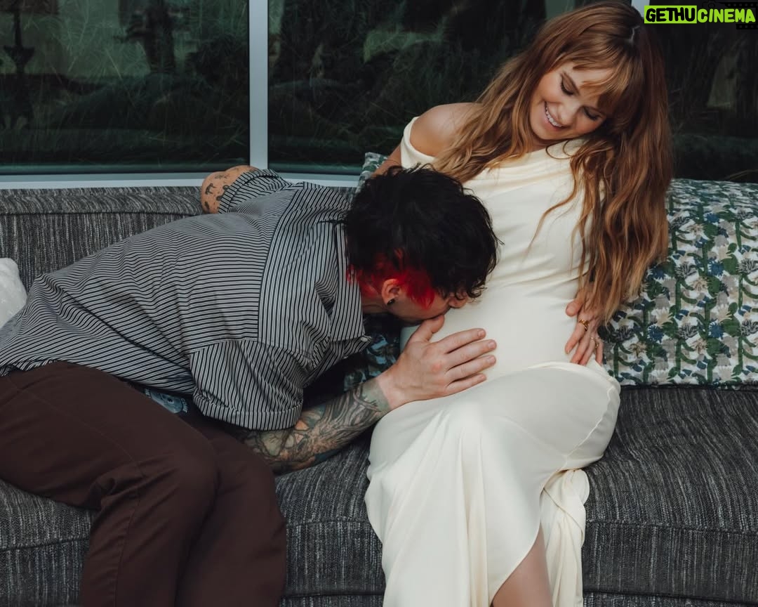 Debby Ryan - 4.6 Million Likes - they say it doesn’t rain much in california but we got caught in a downpour of shower love. friends flew in from denver, atlanta, new york, canada, random work & touring & made time to welcome this baby to the world before we went home to columbus ✨
skye hoppus ily, thank you for all you teach me & opening your home and heart and rallying the squad for this west coast celebration of new life 🐣

thank you @sanamceline @isabellejlange c/o @chrishoran20 & @nhinako_makeup @brazilianbodybar for getting me clothed & ready ✨
photos by @fog.again