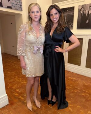 Debra Messing Instagram - “Letters, Light, and Love” what a night. It was such an honor to join these incredible people in an event to support Kibbutz Be’eri. 

@letters.light.love @ujafedny @carnegiehall
📸: @YoavDavis for Eighteen