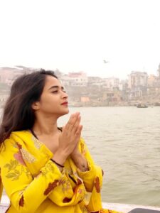 Actress Deepthi Sunaina HD Photos and Wallpapers January 2026