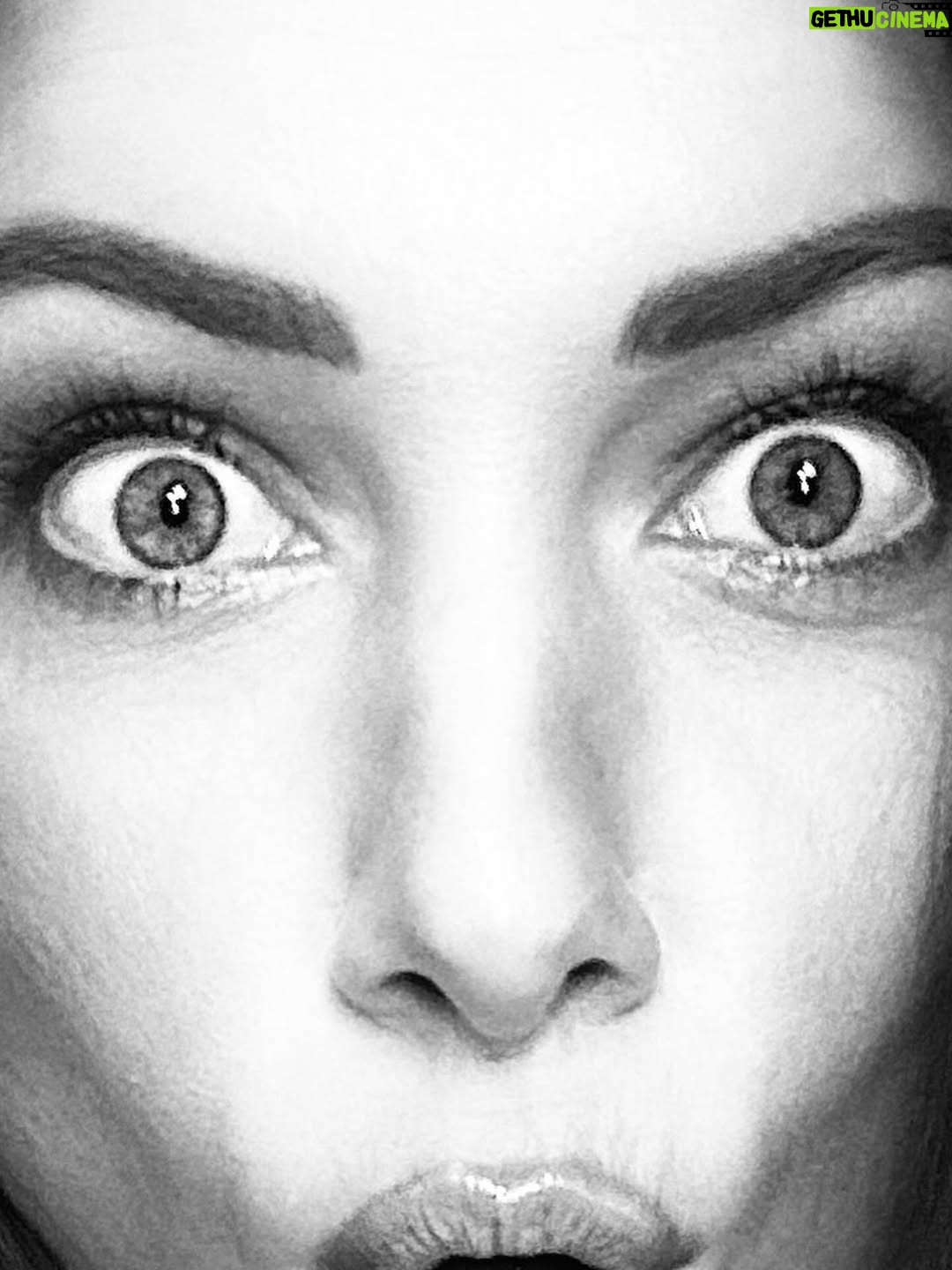 Delphine Wespiser - 20.4K Likes - Auto portrait 👁️
Une préf ? ♥️