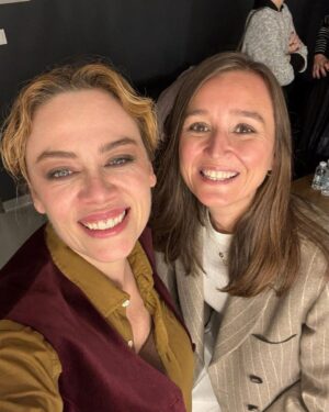 Demet Evgar Instagram - Gülşahçığım güzel kardeşim, gururumuz başkanım. Gittiğin yer burdan daha iyi baksın sana. Hak ettiğin gibi. Çok üzgünüm. İçim üzgün, dışım üzgün. Nur içinde ol başkan.

Sen Manisamızın gururu Atamızın kızısın. Bu ülke seni ve hizmetlerini unutmayacak.