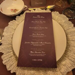 Demetria McKinney Instagram - The diamond of the season has its sparkle! I felt like a rare emerald in the presence of #QueenCharlotte
Stepped into the world of @bridgertonnetflix for a night of pure #magic. Thank you @bevysmith and @netflix for a seat at such a beautiful table. 🥂💚 #dinnerwithbevy @shondarhimes