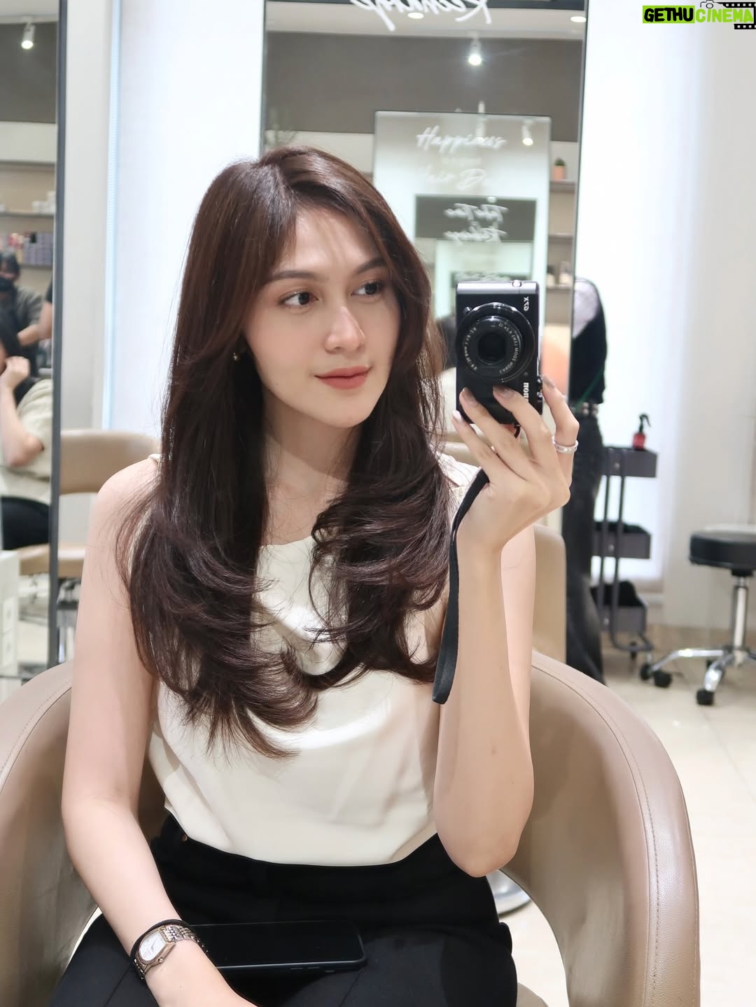 Denira Wiraguna - 12K Likes - ⏳