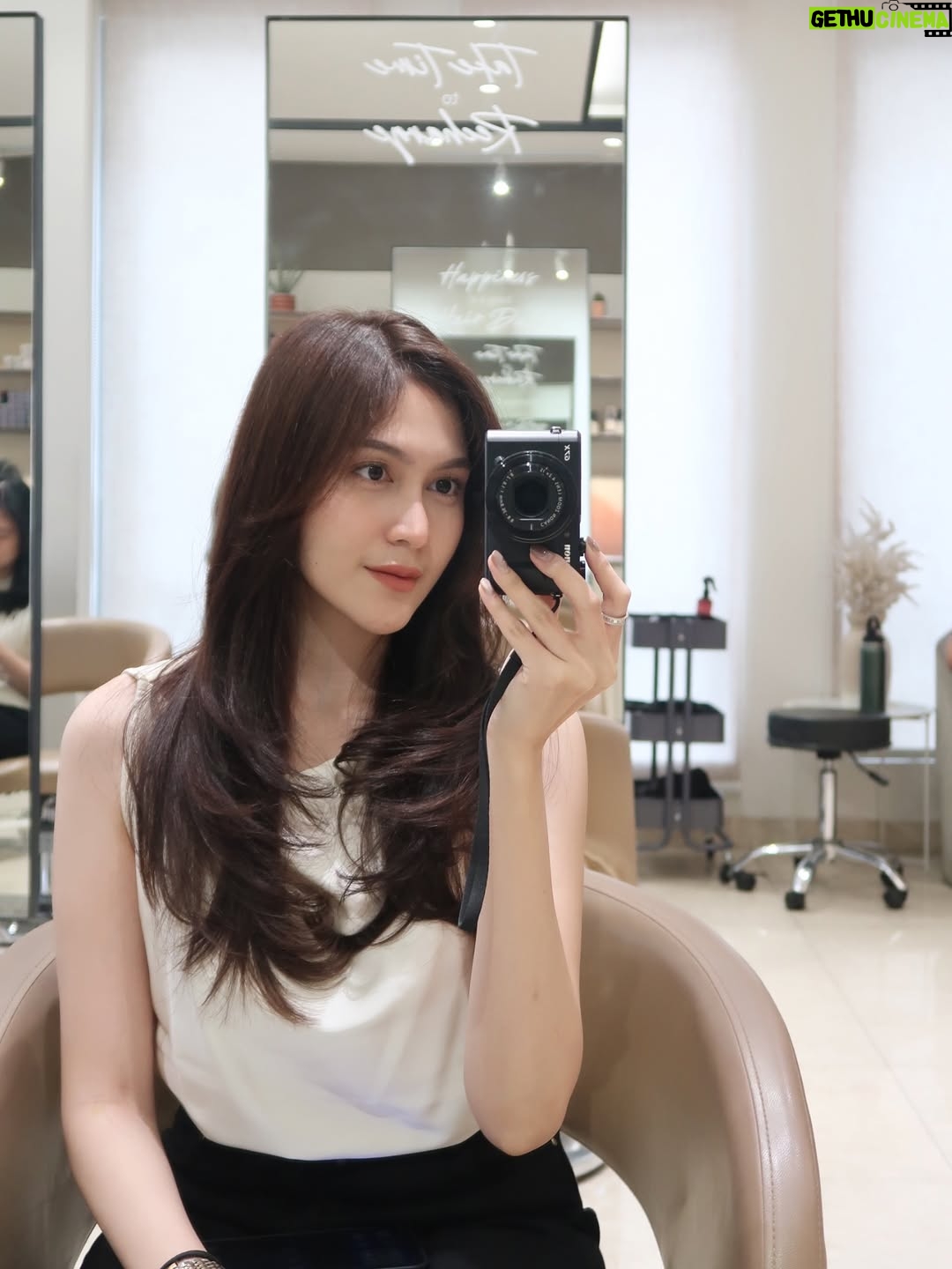 Denira Wiraguna - 12K Likes - ⏳