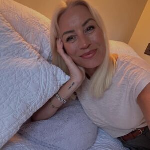Actress Denise Van Outen HD Photos and Wallpapers March 2026