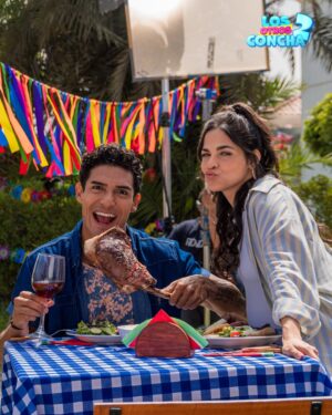 Denisse Dibós Instagram - Sí, ya nos vamos acercando al final de esta aventura…✨🩵🩷
Y solo podemos sonreír por lo bonito que está siendo vivirla y por todo el amor que nos regalan siempre. 🫶🏻
#LosOtrosConcha2