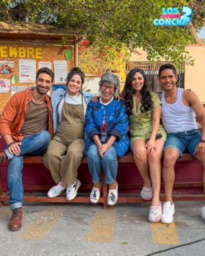Denisse Dibós Instagram - Sí, ya nos vamos acercando al final de esta aventura…✨🩵🩷
Y solo podemos sonreír por lo bonito que está siendo vivirla y por todo el amor que nos regalan siempre. 🫶🏻
#LosOtrosConcha2