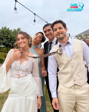 Denisse Dibós Instagram - Sí, ya nos vamos acercando al final de esta aventura…✨🩵🩷
Y solo podemos sonreír por lo bonito que está siendo vivirla y por todo el amor que nos regalan siempre. 🫶🏻
#LosOtrosConcha2