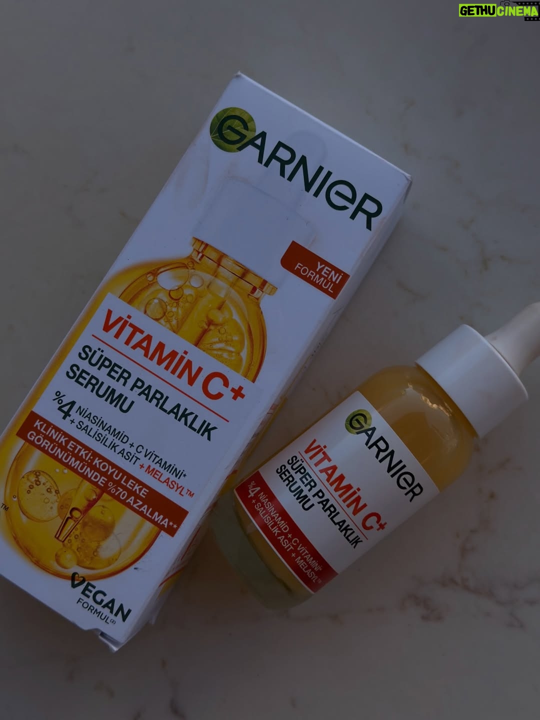 Derya Pınar Ak - 192K Likes - Her zaman benimle olan Garnier Vitamin C serumum 🤍✨ Favorim hep belli! @garnierturkiye 💛
#garnierskincare #işbirliği