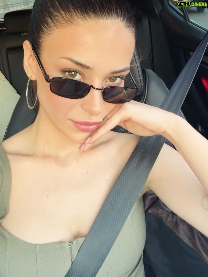 Devrim Özkan - 359.7K Likes - Cey's n Dev's