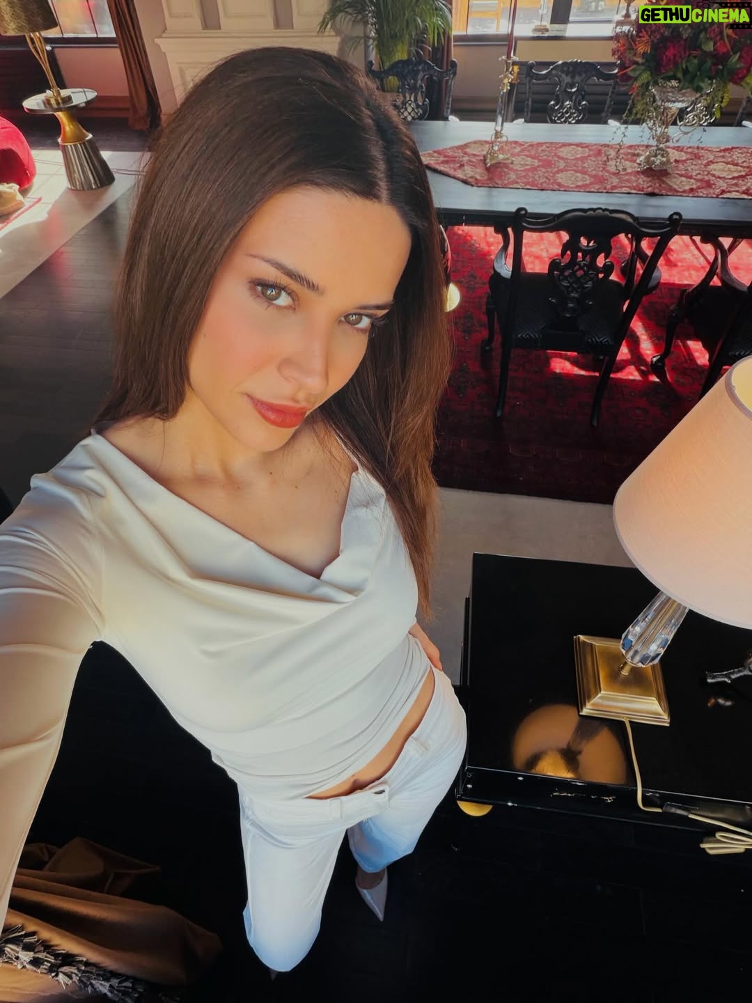 Devrim Özkan - 359.7K Likes - Cey's n Dev's