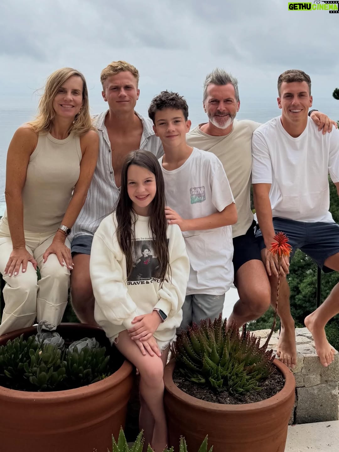 Diana Bolocco - 49.3K Likes - Mismo lugar, misma familia, nuevos recuerdos. Lo mejor del mundo ♥️♥️♥️♥️