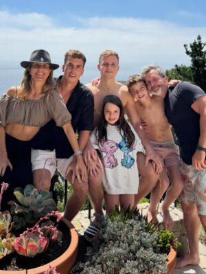 Diana Bolocco Instagram - Mismo lugar, misma familia, nuevos recuerdos. Lo mejor del mundo ♥️♥️♥️♥️