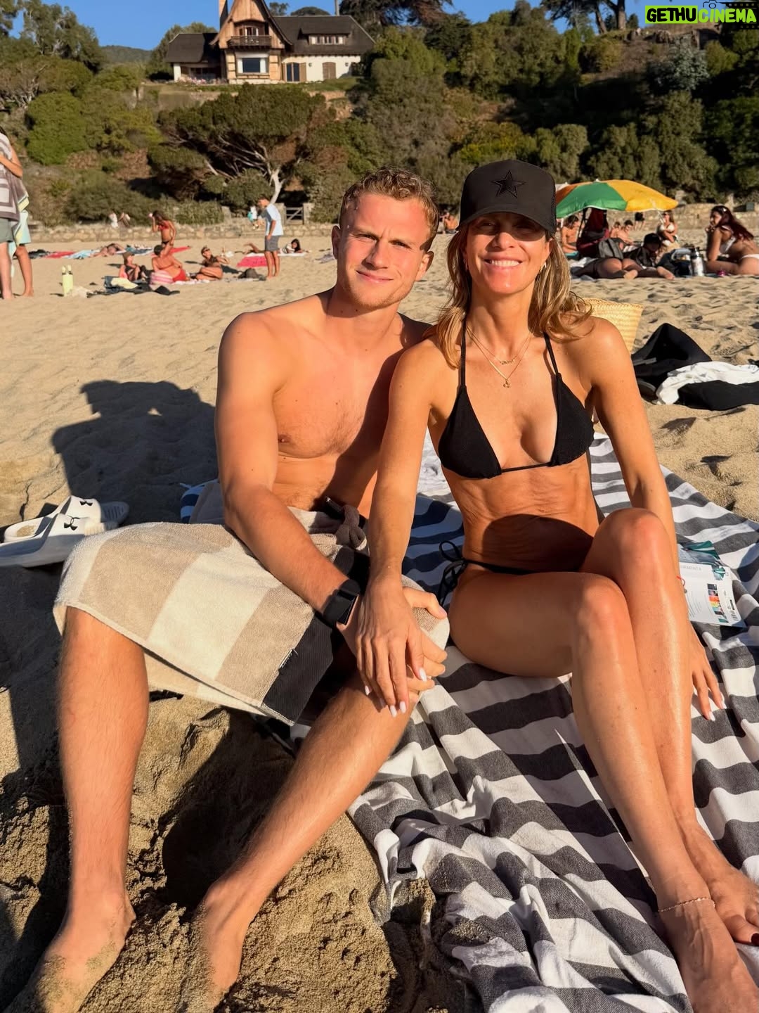 Diana Bolocco - 47.6K Likes - Febrero, me diste pausa, descanso, playa, sur, amigos y tiempo con mi papito. Y antes de todo esto me diste una final en el Movistar con 10 mil personas (junto a un equipo increíble) Y también me diste mucho mucho amor….. Infinitas gracias. Tengo las pilas recargadas para volver. Nos vemos el lunes por las pantallas de @chilevision
