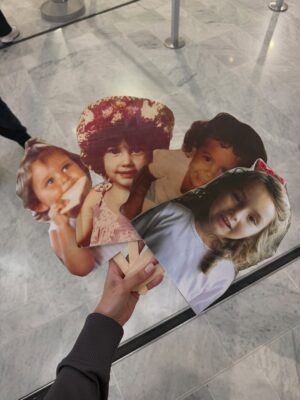 Diane Leyre Instagram - direction Singapour pour le voyage d’intégration de @hinaupokodevezeoff 👑

un long vol nous attend mais tellement heureuse de découvrir cette destination avec cette équipe de rêve. Vous avez reconnu nos bouilles avec nos photos enfant ? 💕

merci @missfranceoff @singapour.tourisme & @malaysiaairlines de nous chouchouter !

je vous amène avec nouuuuuus

Invitation