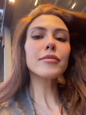 Dilara Aksüyek Instagram - Seni dünyalardan çok seviyorum canımın içi babacığım. Sana duyduğum sevgi tarifsiz. İyi ki doğdun. Musmutlu yıllarımız olsun 🥹🫠🤍