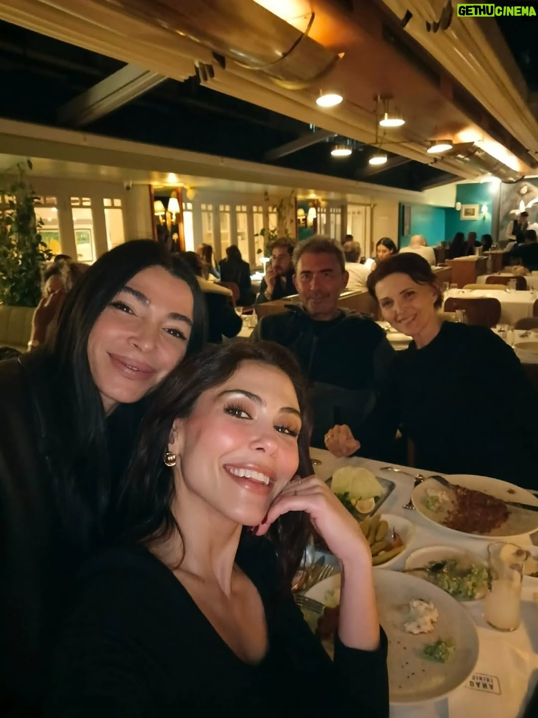 Dilara Aksüyek - 17.1K Likes - Seni dünyalardan çok seviyorum canımın içi babacığım. Sana duyduğum sevgi tarifsiz. İyi ki doğdun. Musmutlu yıllarımız olsun 🥹🫠🤍