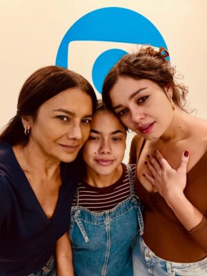 Dira Paes Instagram - Essas caras de choro já entregam que cenas bem emocionantes foram feitas. Estão acompanhando #TrêsGraças?