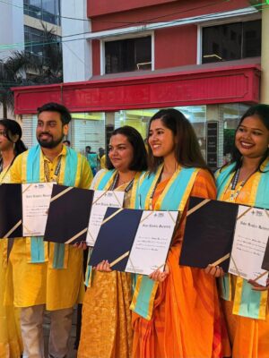 Ditipriya Roy Instagram - Master’s degree in Sociology, officially conferred ! A day to remember, an achievement to cherish. 🎓❤️💫
.
.
.
.
.
.
.
.
. #convocation #mastersdegree #university #gratitude #memories