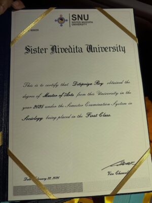 Ditipriya Roy Instagram - Master’s degree in Sociology, officially conferred ! A day to remember, an achievement to cherish. 🎓❤️💫
.
.
.
.
.
.
.
.
. #convocation #mastersdegree #university #gratitude #memories