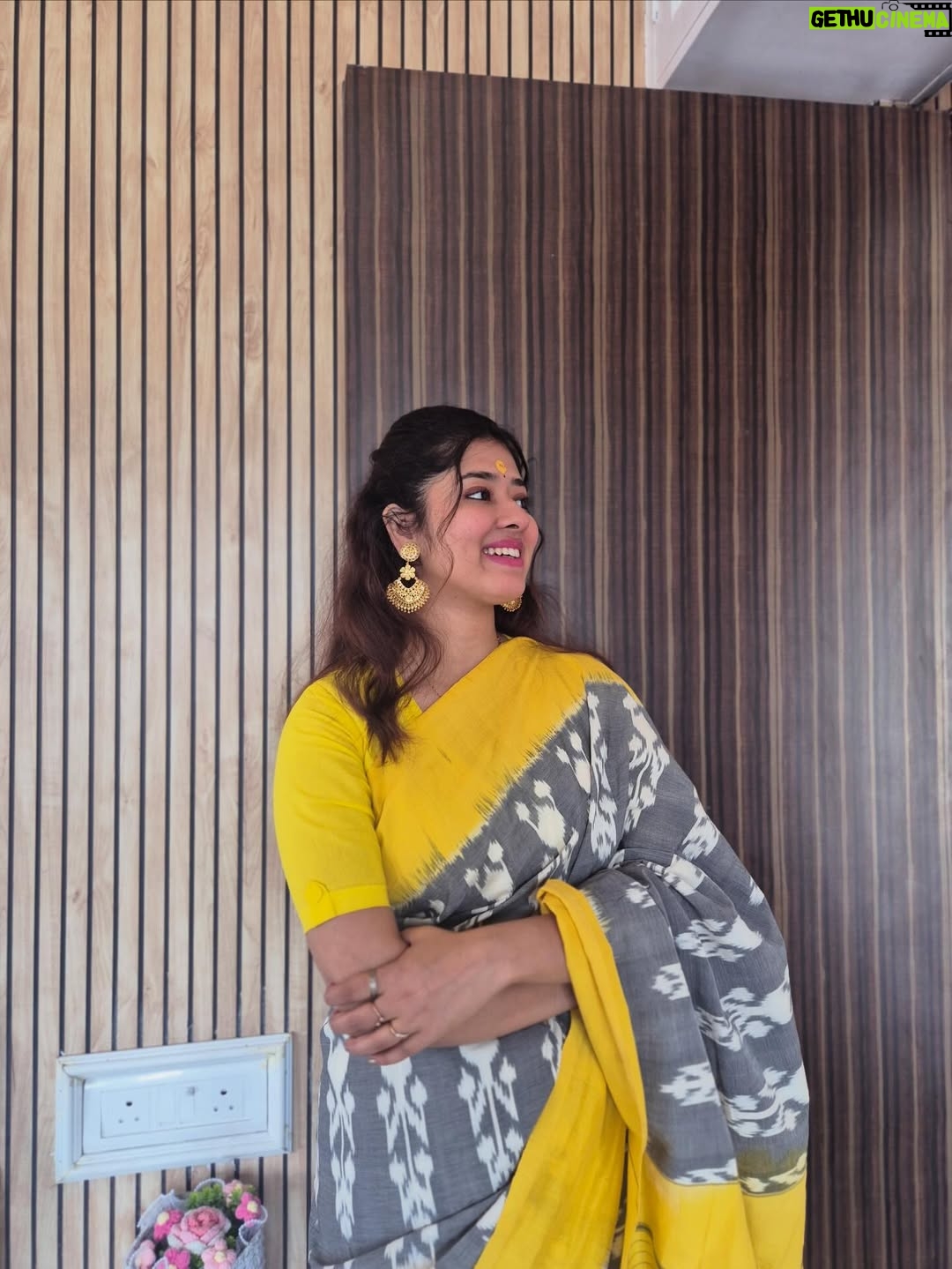 Ditipriya Roy - 100.2K Likes - || শুভ বসন্ত পঞ্চমী ||💗🙏🏻
.
.
.
.
.
.
.
.
. #vasantpanchami #maasaraswati #wisdom #peace #enlightenment