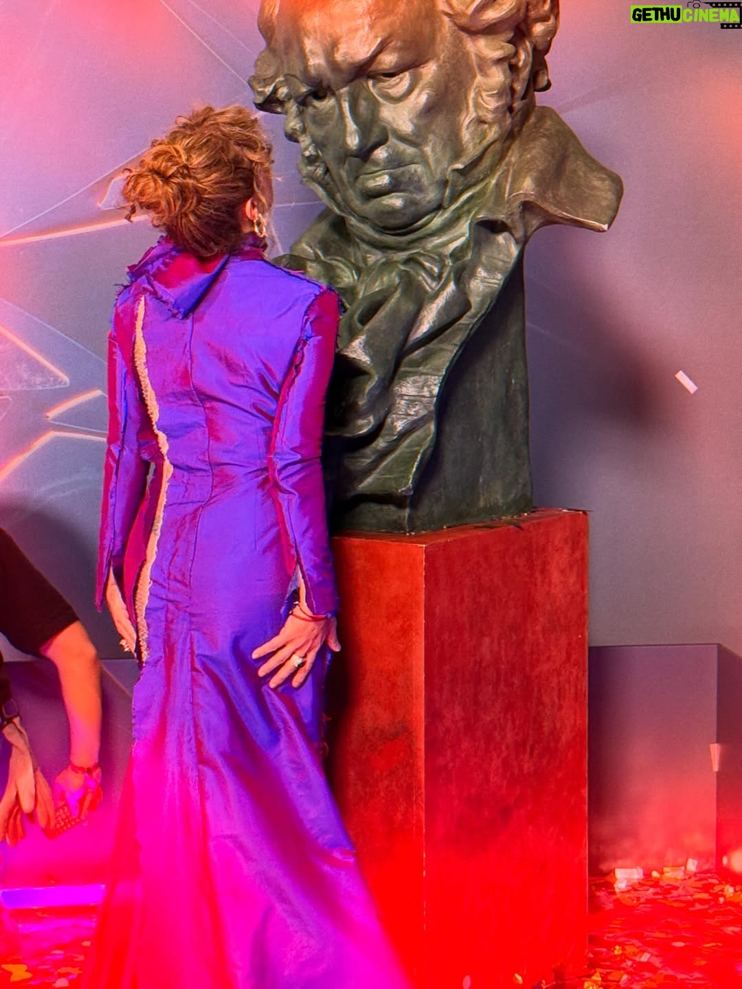 Dolores Fonzi - 27.6K Likes - GOYA!!! GOYAAA!!! BELÉN! 💜💜💜 
🇦🇷🇦🇷🇦🇷🇦🇷🇦🇷🇦🇷🇦🇷🇦🇷🇦🇷🇦🇷🇦🇷

LOOKAZO de @donbetoromano @estetastudio_uncensored por @thisisjla 
Zapatos @dubie_official
Joyas @langejoyas
MU: @mariagarciamua